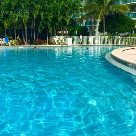 Miami Vacation Apartments Sunny Isles Beach Exterior photo