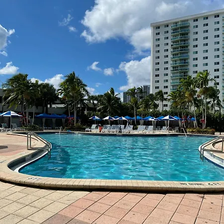 Miami Vacation Apartments Sunny Isles Beach Exterior photo